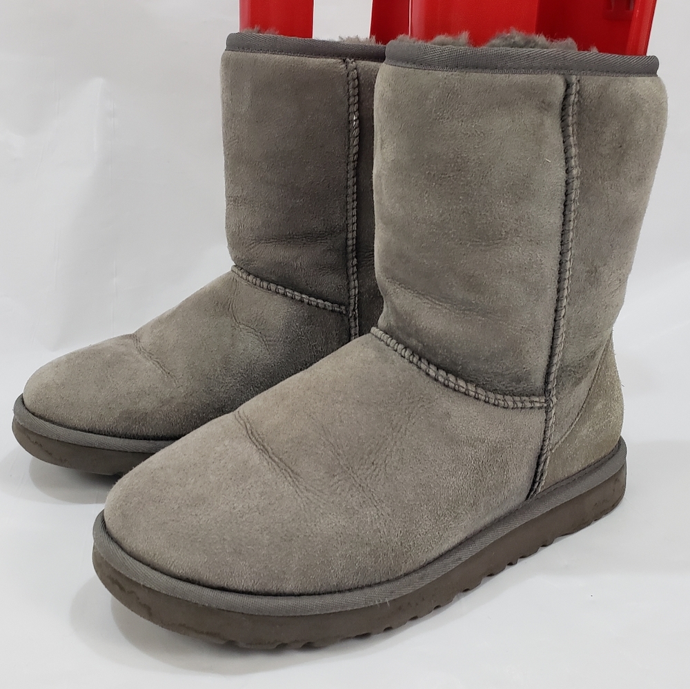 UGG Classic Short boots